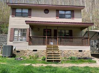 492 Hall Branch Rd, Topmost, KY 41862