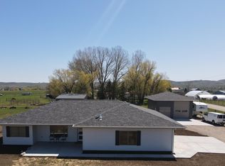3 Lane Ln, Sheridan, WY 82801