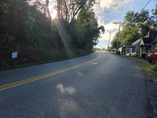 974 Willey St, Morgantown, WV 26505