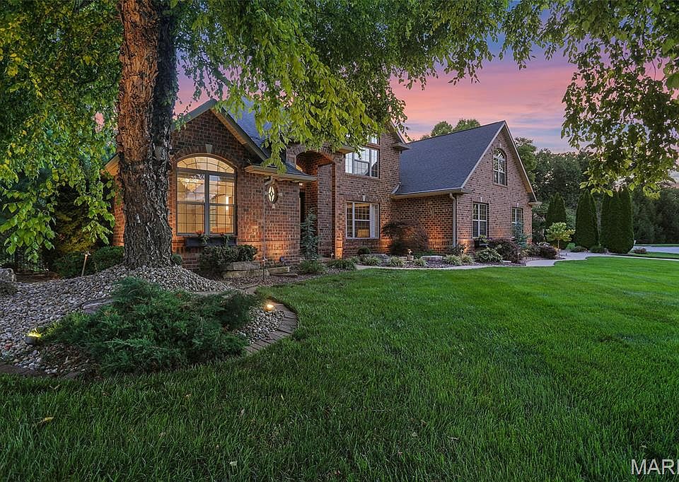 1st image of 1116 Far Oaks Dr