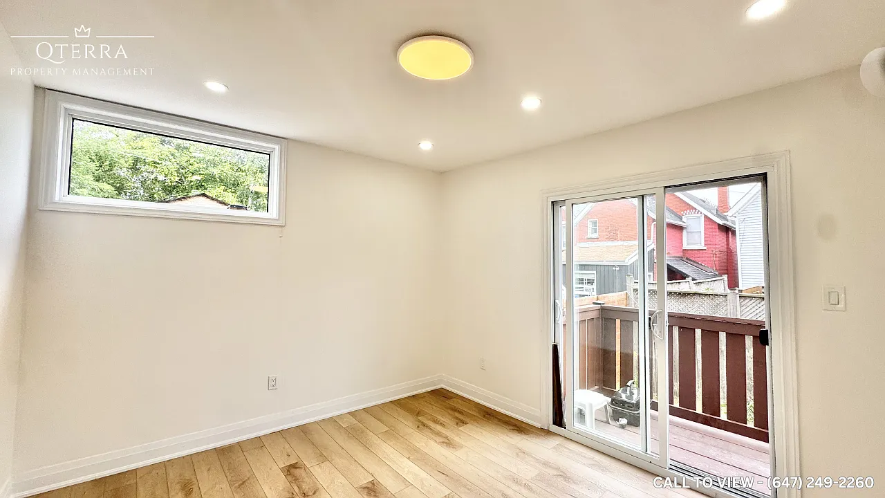 3 bed, 1.5 bath, 950 sqft, $2,395 — Photo 3