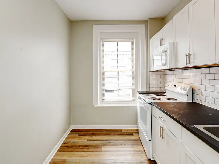 1445 E Main St #A — Photo 14