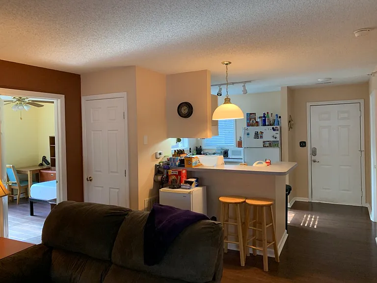 1130 Carlton Ave #203 — Photo 5
