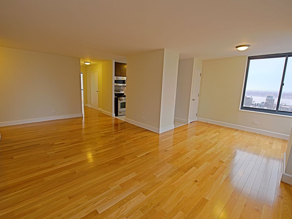 1st image of 235 W 48th St APT 32J