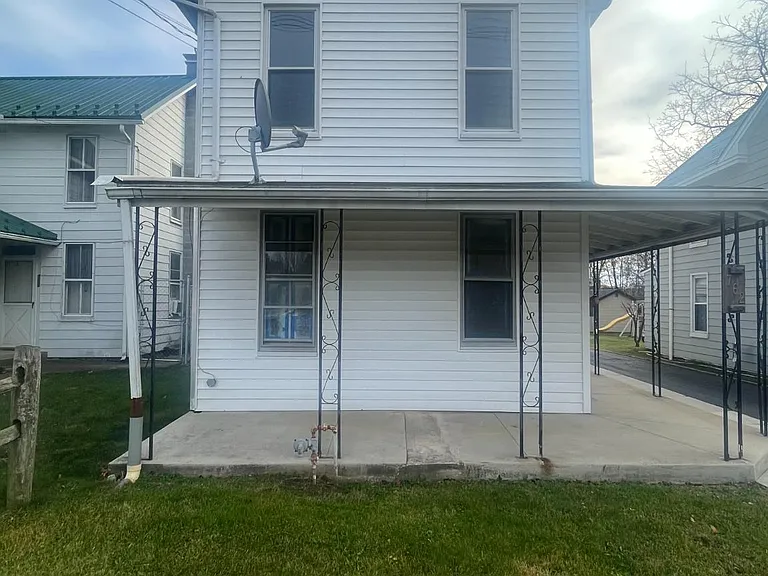 762 Broad St #UPPER A — Photo 8
