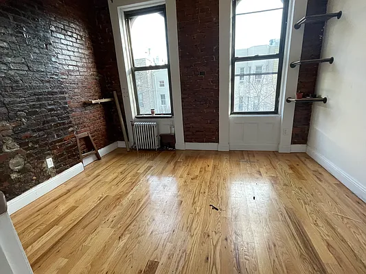 Rented by ERNY LLC | media 6
