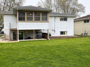 152 N Pleasant Ave, Bloomingdale, IL 60108