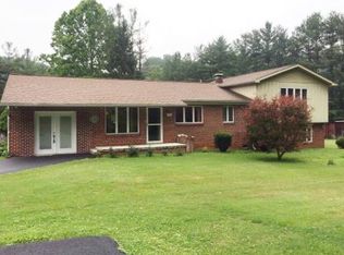 272 Middle Creek Rd, Cedar Bluff, VA 24609