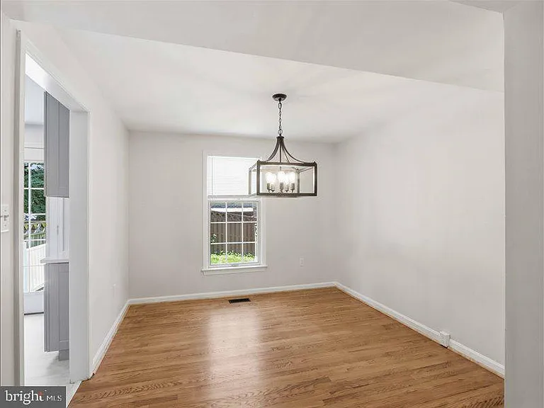 8026 Waterview Ct — Photo 8