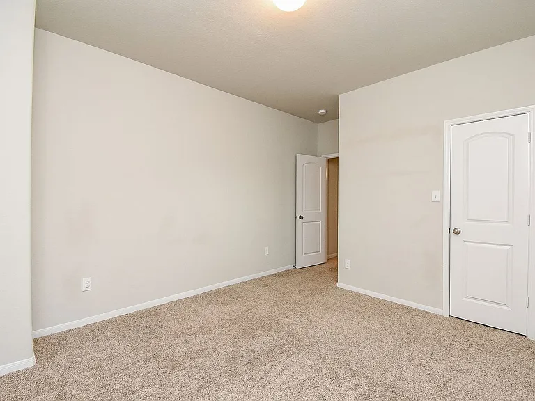 4442 Buentello Dr — Photo 9