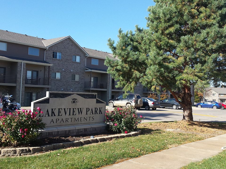 2nd image of 520 Surfside Dr APT 044