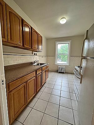 5th image of 8438 120th St APT 4E