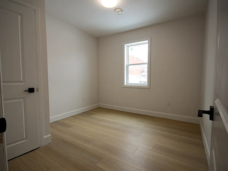 269 Madison Ave S #7 — Photo 14