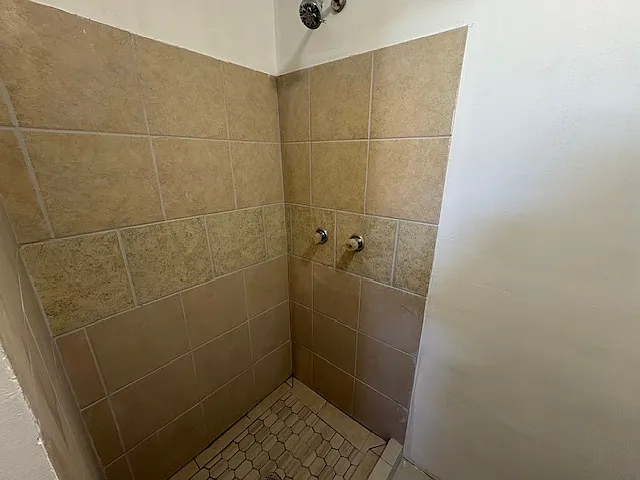 510 Randolph Dr #6 — Photo 7
