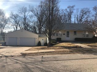 3955 Geraldine Ave, Saint Ann, MO 63074