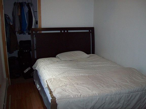 5th image of 2815 Dupont Ave S APT 1