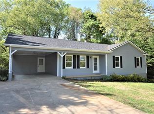 809 Hillsfarm St NE, Lenoir, NC 28645