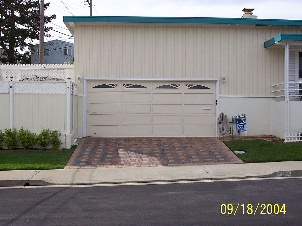1st image of 2 Monterey Dr