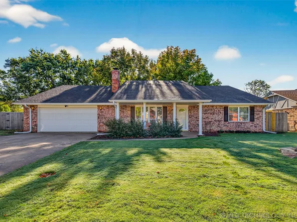 612 S Barclay Ave, Dewey, OK 74029