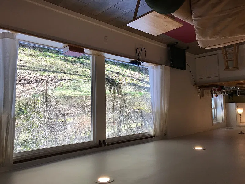 Creek View Apartment — Photo 3