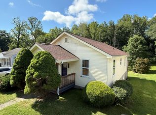 122 Ford St, Oak Hill, WV 25901