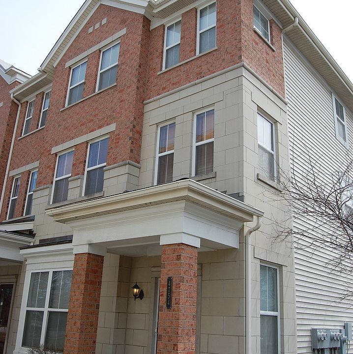 1st image of 4754 N Lamon Ave Unit 4704