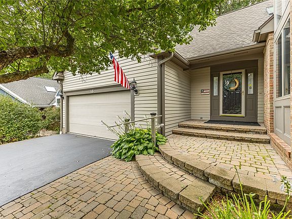 5th image of 46 Putting Green Ln