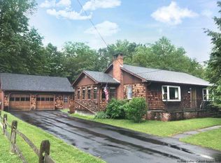 32 Van Wagner Rd, Willow, NY 12495