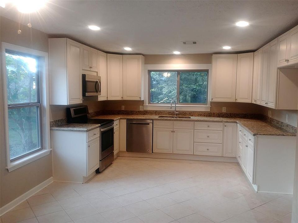 1st image of 14502 Moss Creek Ln