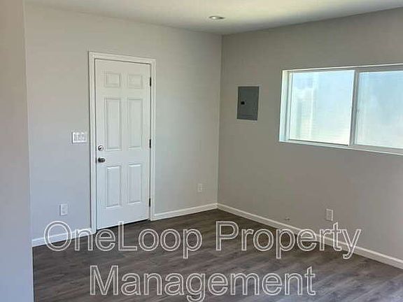 4th image of 1223 Division St #3