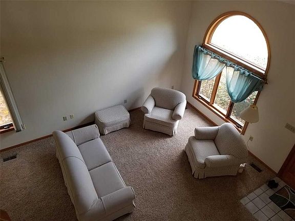5th image of 250 Timberwind Ln