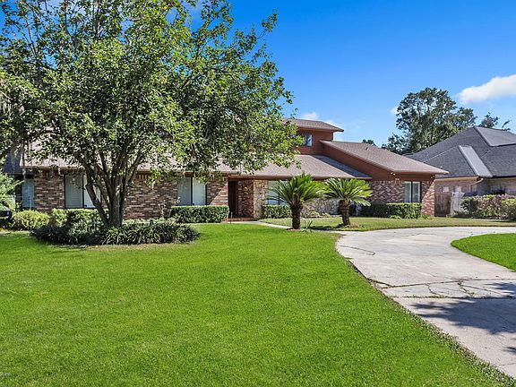 2nd image of 2545 Spreading Oaks Ln