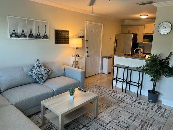 4036 Crockers Lake Blvd, Sarasota, FL