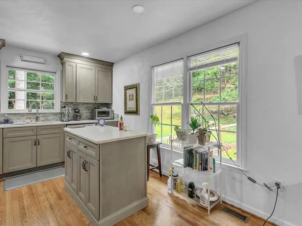 6628 Sylvan Brook Rd, Roanoke, VA 24018