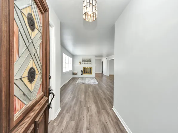2711 Briarhurst Dr APT 18, Houston, TX 77057