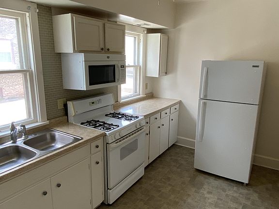 *This kitchen is from a similar unit