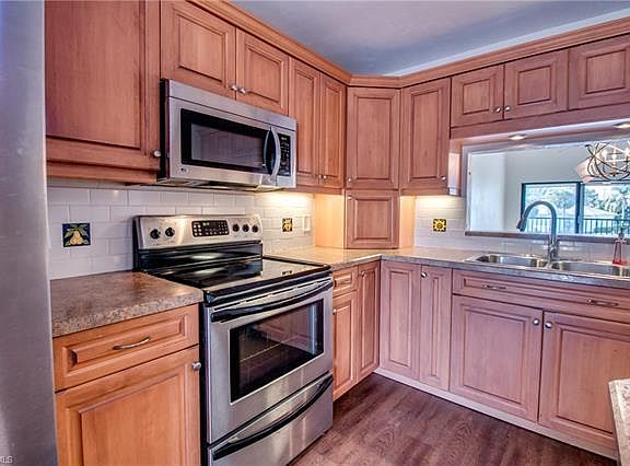 2nd image of 15493 Admiralty Cir APT 10