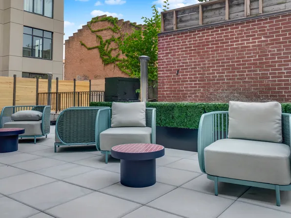 875 4th Avenue image 17 of 18