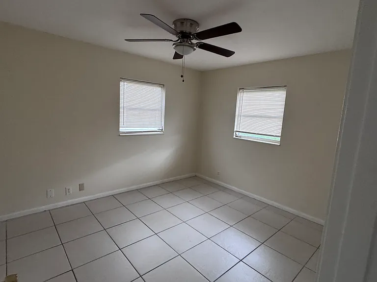 320 Ibis Ave — Photo 10