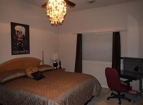 4th image of 100 Mill Wood Dr