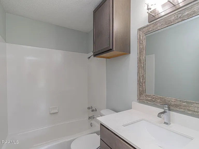122 Pebble Beach Dr — Photo 13
