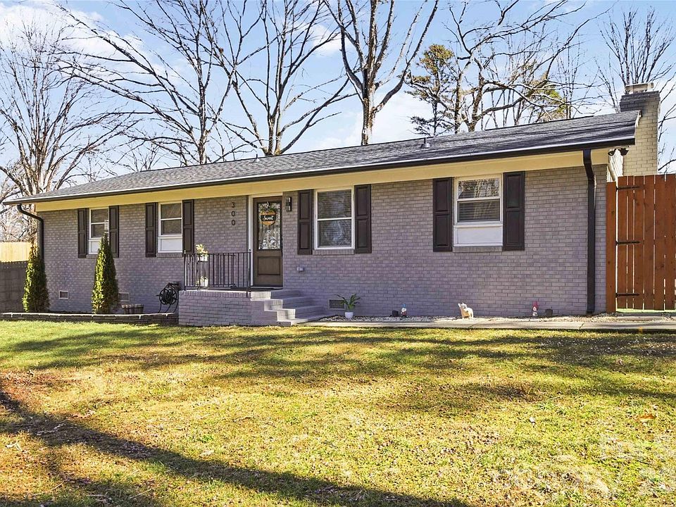 1st image of 300 Forest Park Rd