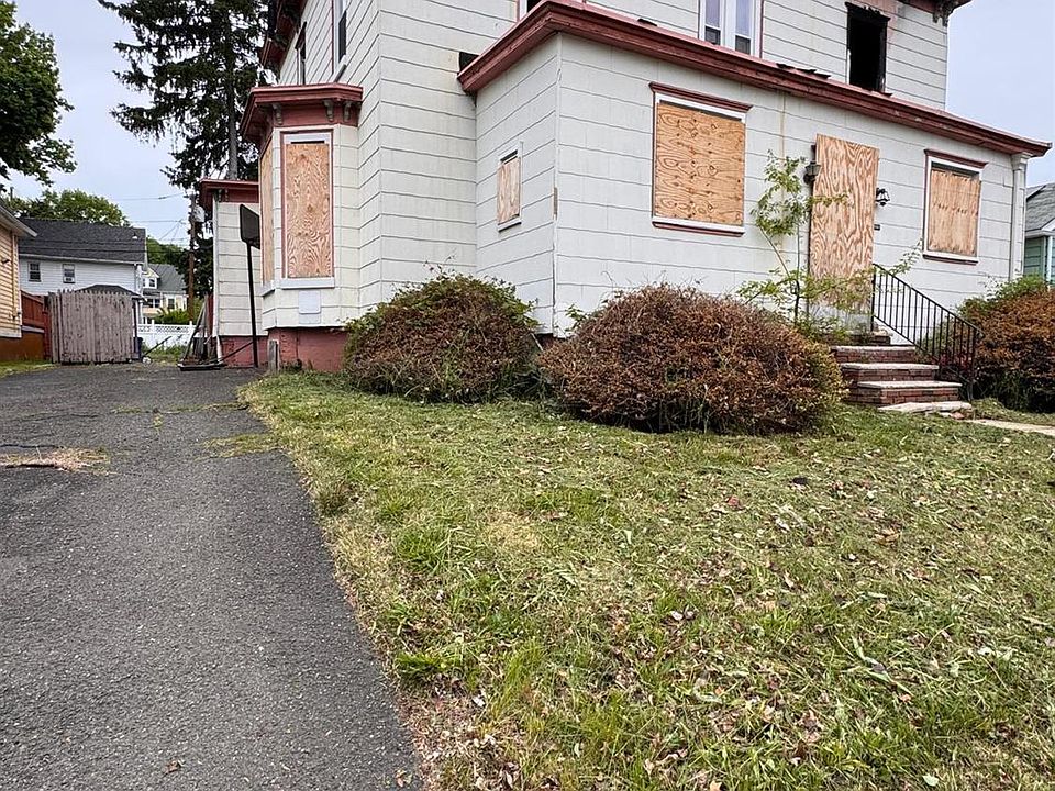 2nd image of 17 Westcott St