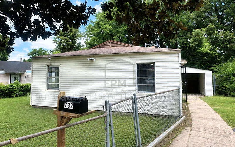 3 bed, 1.0 bath, 1000 sqft, $895 — Photo 2