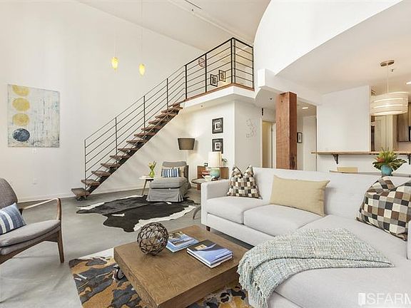 3rd image of 49 Zoe St APT 7