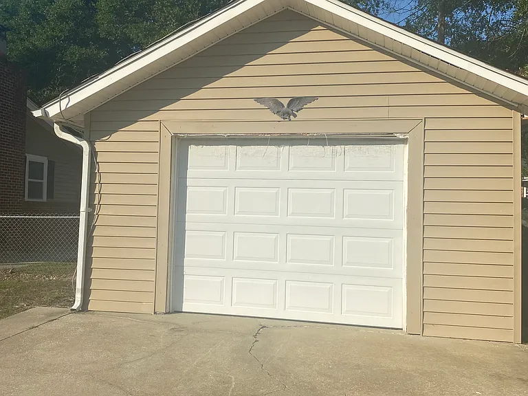 1131 Charlotte Ave — Photo 5