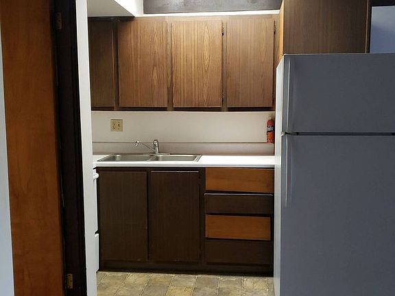 4th image of 825-827 N Grand Ave #82721