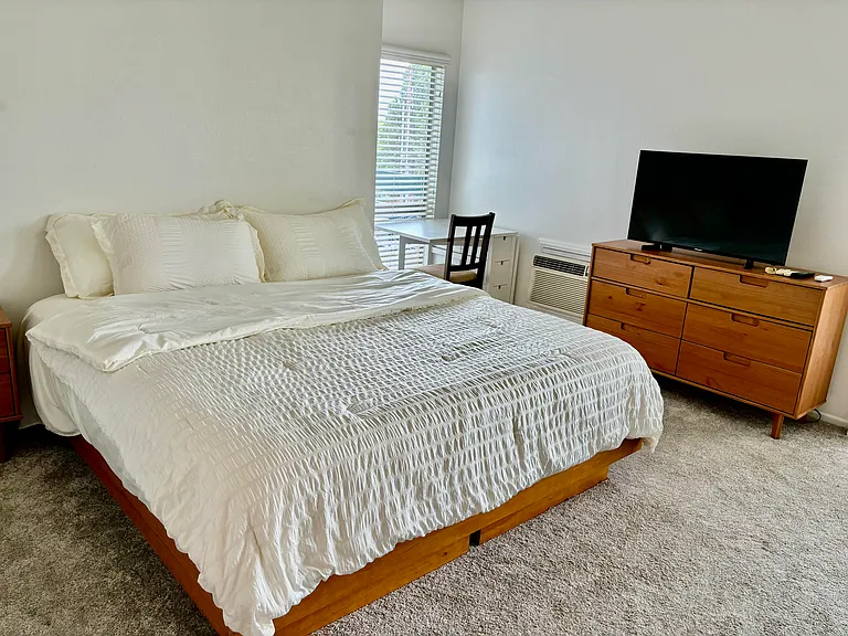 360 S Euclid Ave #327 — Photo 8