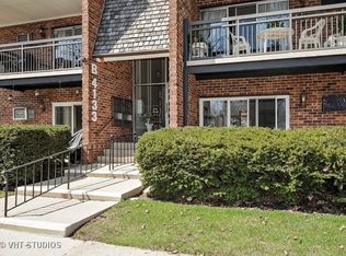 4133 Saratoga Ave #B-101, Downers Grove, IL 60515