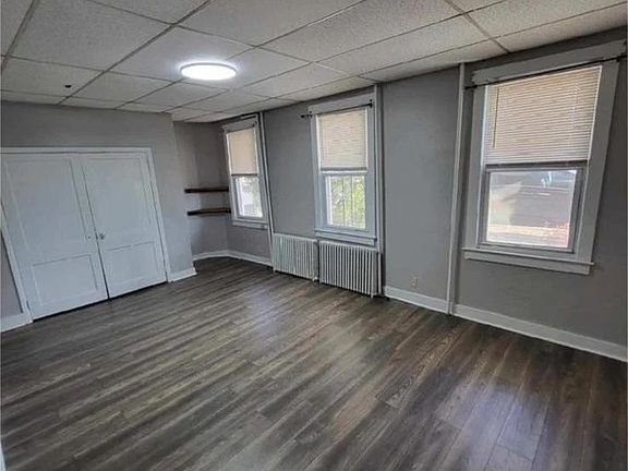 2nd image of 127 Liverpool Ave Floor 2